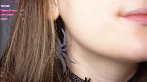 BeckyMartens come join me on    while im offline here  online show from 10.31.25