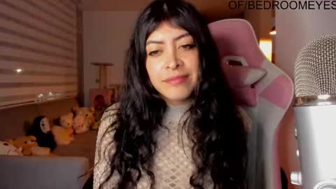 Snapshot of bedroomeyess chatting on 02.11.25 Amber UwU IM MOVING AND IS CRAZY ILL BE BACK VERY SOON 3 MISS YA ALREADY online show from 02.11.25