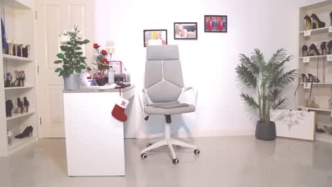 Snapshot of beebeethai chatting on 01.16.25 Bee if you ever see the girl who can take 12 inch all the way inside the ass try me online show from 01.16.25