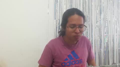 Snapshot of beentage chatting on 11.03.25 Alex online show from 11.03.25