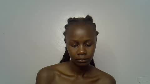 Snapshot of beeswee chatting on 12.23.24 beeswee online show from 12.23.24