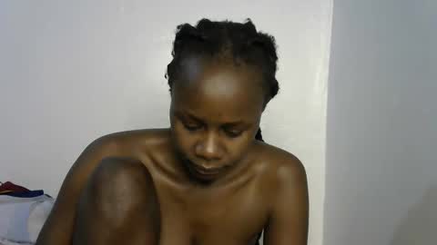 Snapshot of beeswee chatting on 01.26.25 beeswee online show from 01.26.25