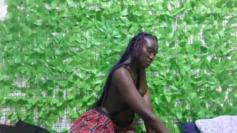 Snapshot of beib_love chatting on 12.02.25 beib_love online show from 12.02.25