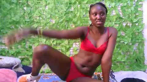 Snapshot of beib_love chatting on 12.16.25 beib_love online show from 12.16.25