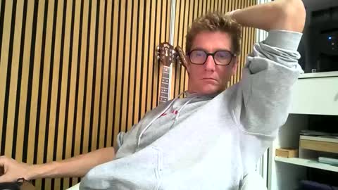 Snapshot of belami_france chatting on 10.03.25 SexFriendFrance online show from 10.03.25