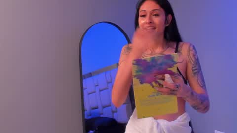 Snapshot of belanny_ chatting on 06.24.26 Bella online show from 06.24.26