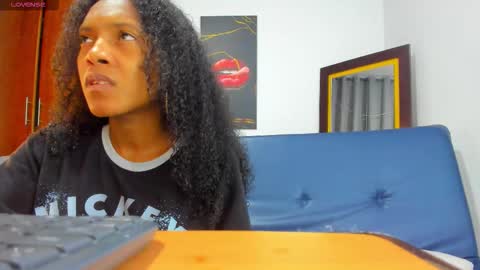 Snapshot of belen10 chatting on 10.14.25 Belen online show from 10.14.25