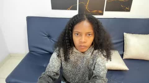 Snapshot of belen10 chatting on 11.26.25 Belen online show from 11.26.25