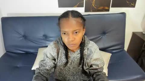 Snapshot of belen10 chatting on 11.30.25 Belen online show from 11.30.25