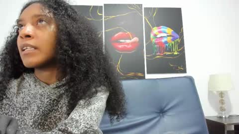 Snapshot of belen10 chatting on 12.02.25 Belen online show from 12.02.25