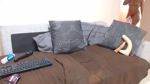 Snapshot of belindaxxxx chatting on 02.28.25 belindaxxxx online show from 02.28.25