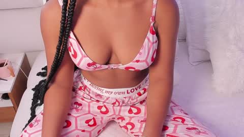 Snapshot of belkis_mills chatting on 01.16.25 Belkis online show from 01.16.25