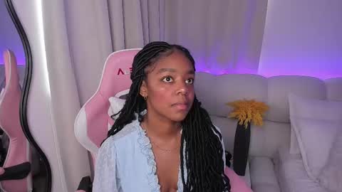 Snapshot of belkis_mills chatting on 02.14.25 Belkis online show from 02.14.25