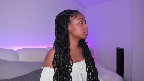 Snapshot of belkis_mills chatting on 02.19.25 Belkis online show from 02.19.25