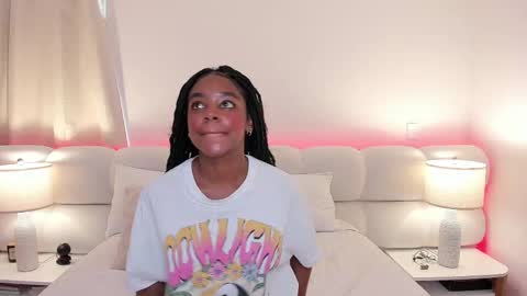 Snapshot of belkis_mills chatting on 03.06.25 Belkis online show from 03.06.25