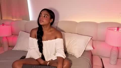 Snapshot of belkis_mills chatting on 11.28.25 Belkis online show from 11.28.25