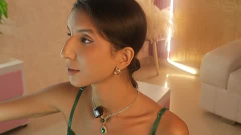 bella19   online show from 05.06.26