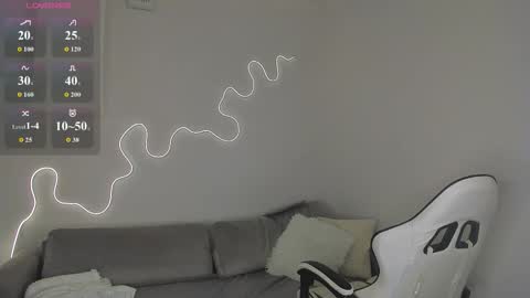 Hi I am Bella online show from 02.20.26