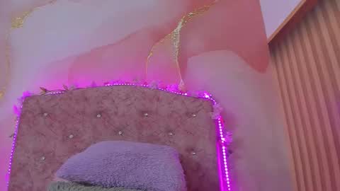 Melanie  online show from 12.20.25