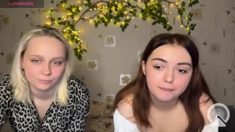 bella_and_alice online show from 05.12.26