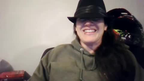 Bella online show from 01.25.25