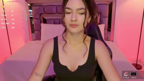 Bella  online show from 11.20.25