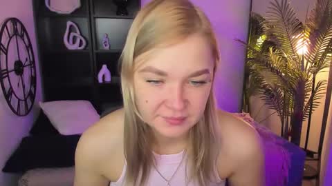 Bella online show from 11.30.25