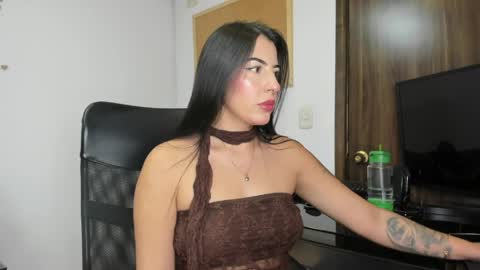 Snapshot of bella_es chatting on 04.30.26 Onlyfans isa bella 23 online show from 04.30.26