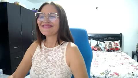 Bella online show from 11.13.25