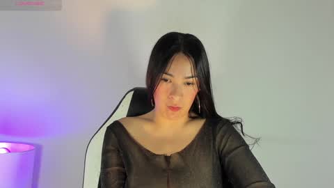 Laura online show from 02.08.25