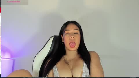 Laura online show from 02.24.25