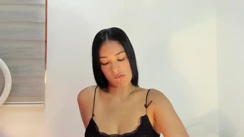 Laura online show from 02.02.26