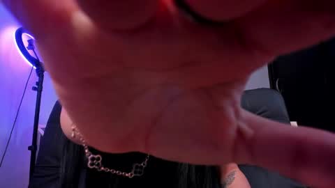 bella_hamilton online show from 05.17.26