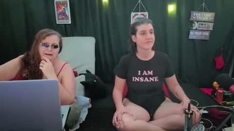 Snapshot of bella_james_1988 chatting on 11.25.25 Bella James online show from 11.25.25