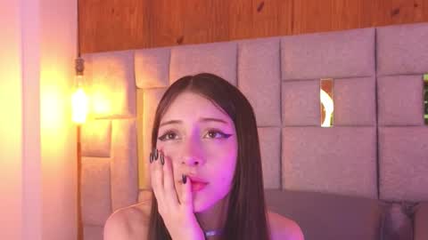 Bella online show from 11.28.25