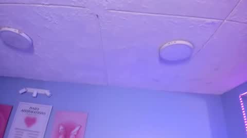 Snapshot of bella_lane_ chatting on 01.12.26 Bella online show from 01.12.26