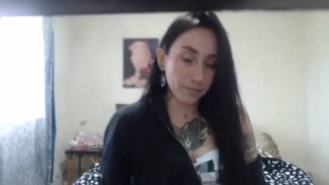 Snapshot of bella_luna34 chatting on 04.21.26 bella_luna34 online show from 04.21.26