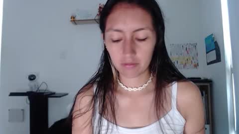 Bella Marlowe online show from 11.11.25