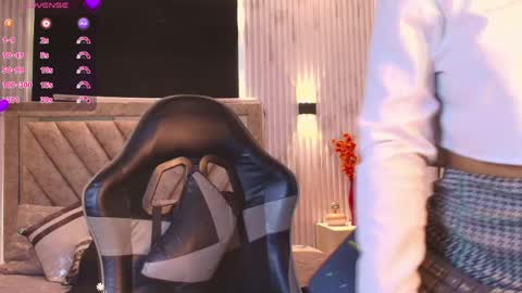 bella_martini_ online show from 04.02.26