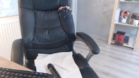      online show from 03.04.25