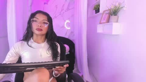 Bella online show from 04.10.26