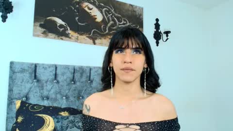 Bella online show from 10.19.25