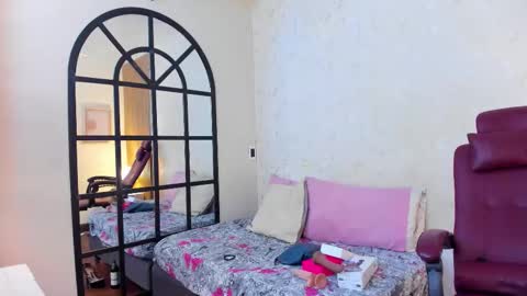 Bella Riviera online show from 10.22.25