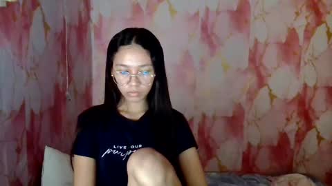 Snapshot of bella_saero chatting on 06.13.26 bella online show from 06.13.26