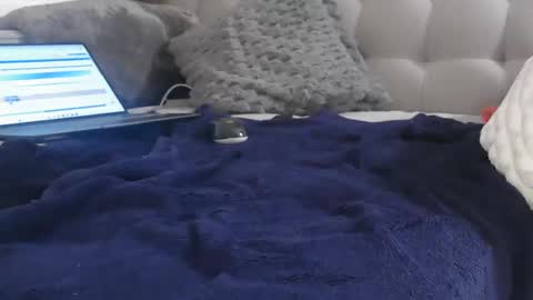 Snapshot of bella_sexy_feet chatting on 02.01.25 bella_sexy_feet online show from 02.01.25