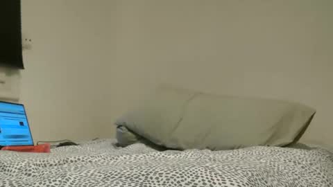 Snapshot of bella_sexy_feet chatting on 02.03.25 bella_sexy_feet online show from 02.03.25