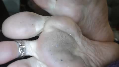 Snapshot of bella_sexy_feet chatting on 02.23.25 bella_sexy_feet online show from 02.23.25