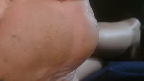 Snapshot of bella_sexy_feet chatting on 02.26.25 bella_sexy_feet online show from 02.26.25