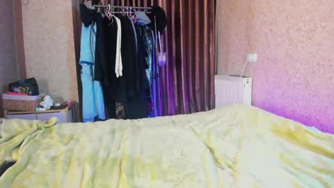 bella sims online show from 04.14.26