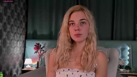 Bella online show from 09.24.25